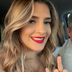 Meet your Posher, Rayne